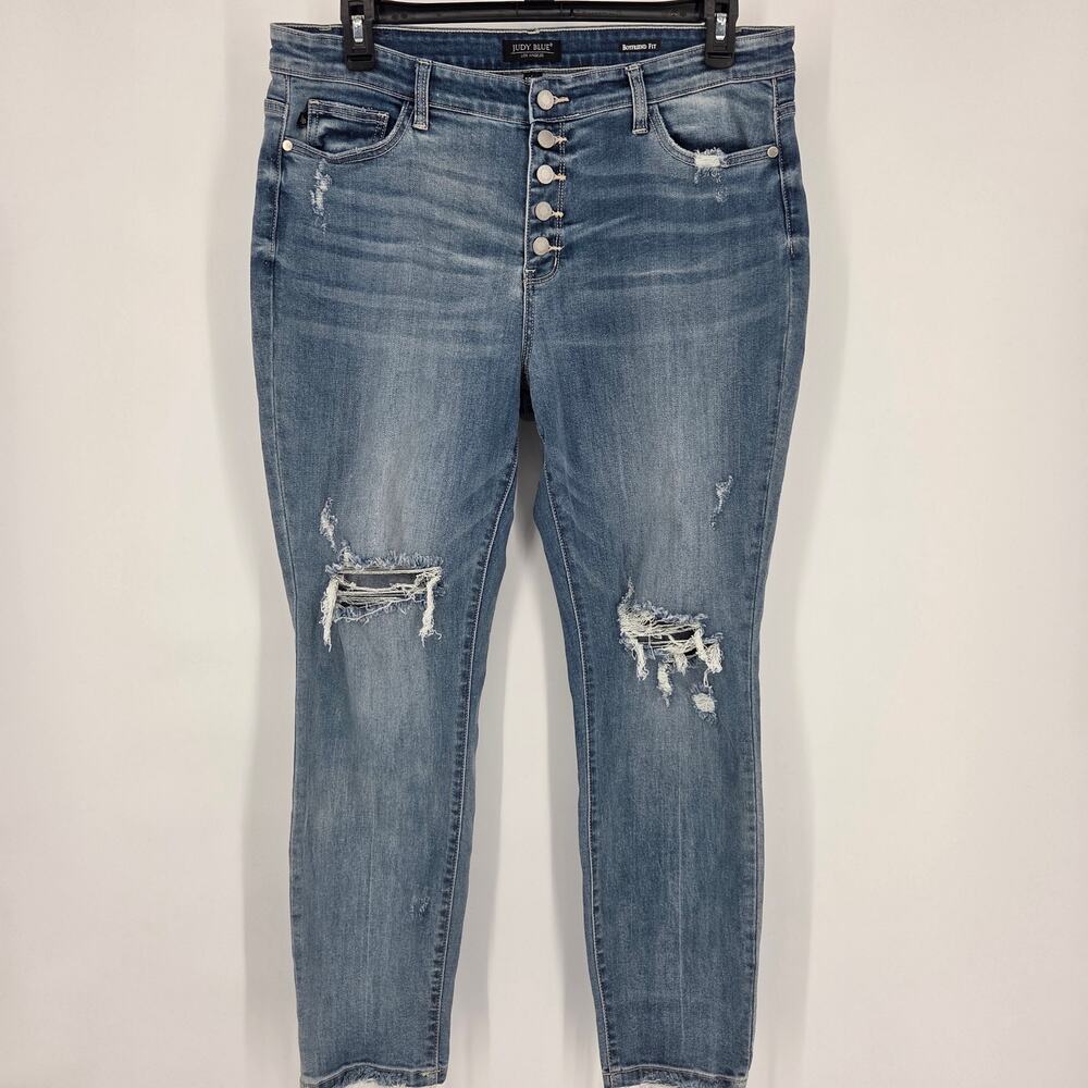 Judy Blue High Rise 5 Button Fly Boyfriend Fit Distressed Jeans 82238 Size 15/32